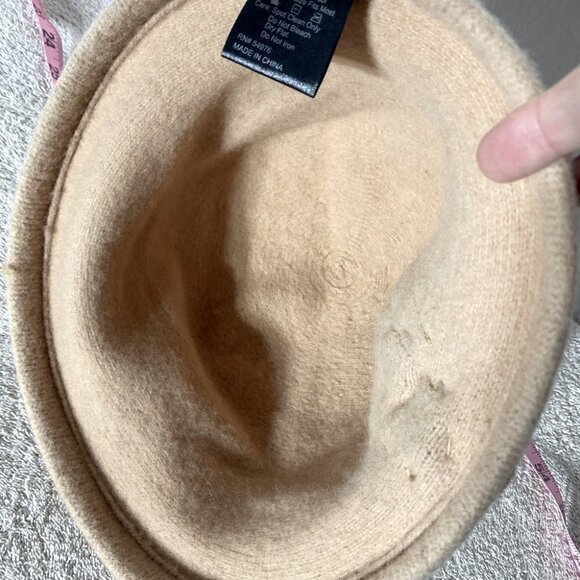 D&y Tan Beige Wool Cloche Hat With Flower Decoration - Picture 8 of 11